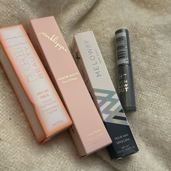 Mascara, Face Primer&Liquid Highlighter Bundle(4)NIB🔹FIRM🔹 - Picture 1 of 8